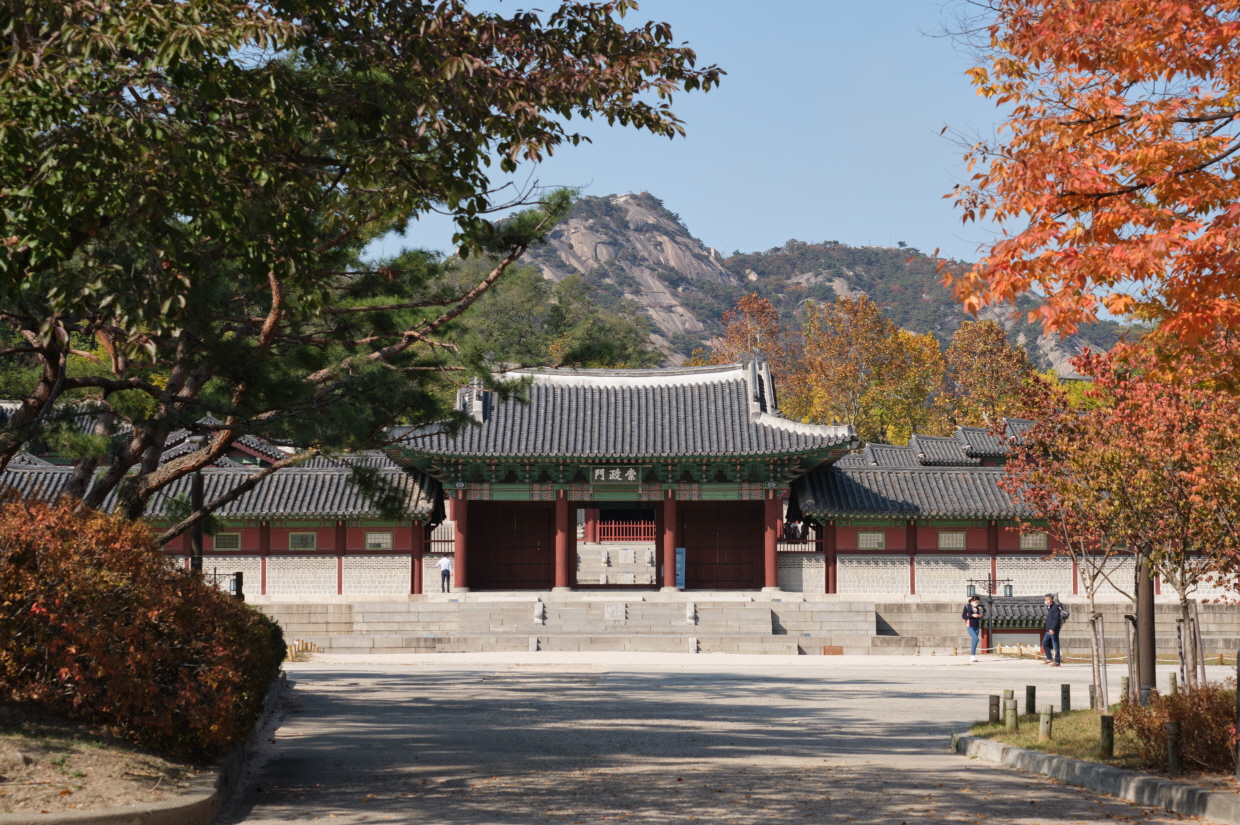 Gyeonghuigung Palace & Seodaemun | The Official Travel Guide to Seoul