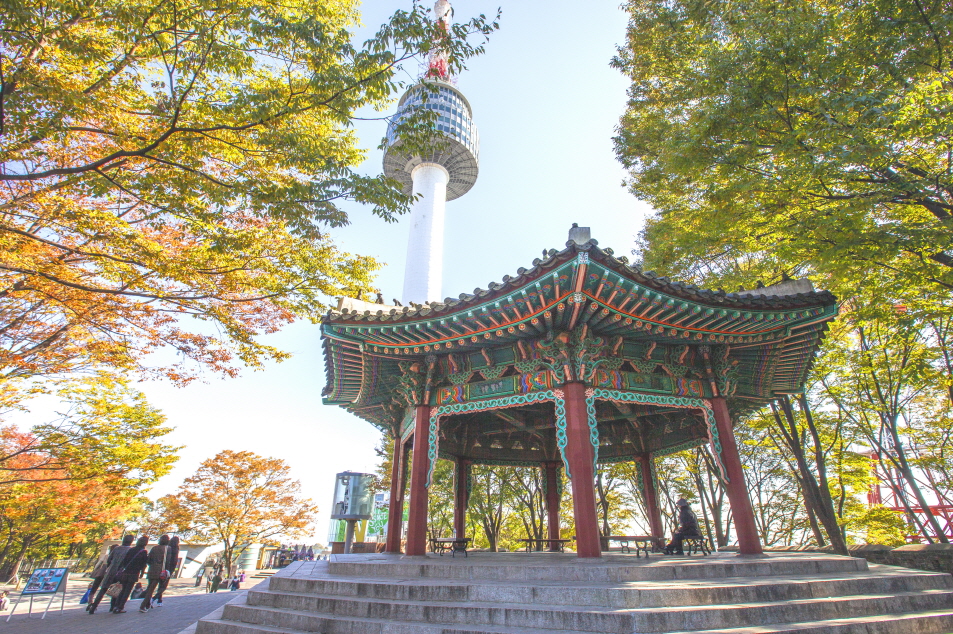 ポンスデ(烽火台)、ナムサン(南山)ソウルタワー