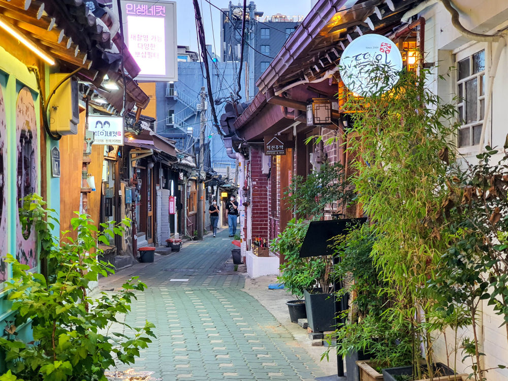 Ikseon-dong Hanok Village